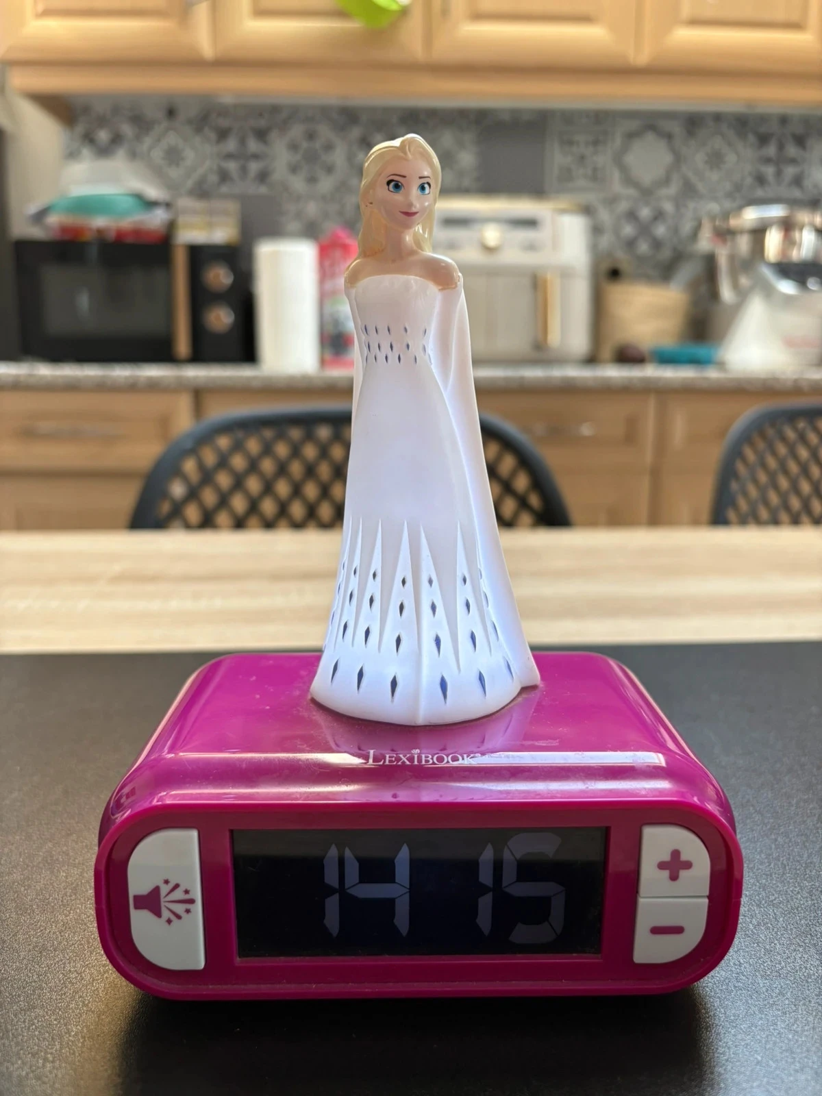 Réveil avec Veilleuse en 3D Lexibook Reine des Neiges Elsa et effets sonores